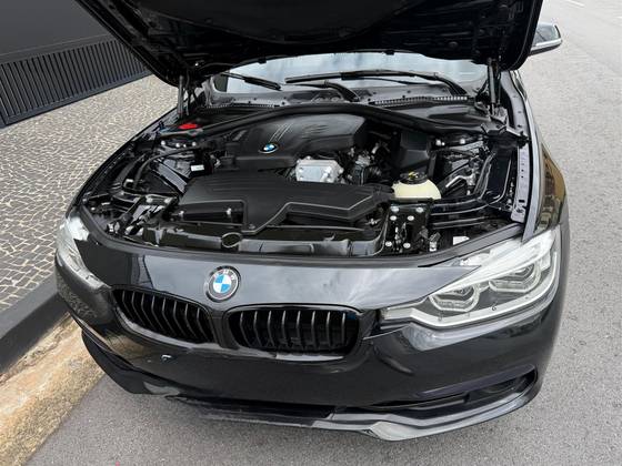 BMW 320i 2.0 GT SPORT 16V TURBO GASOLINA 4P AUTOMÁTICO